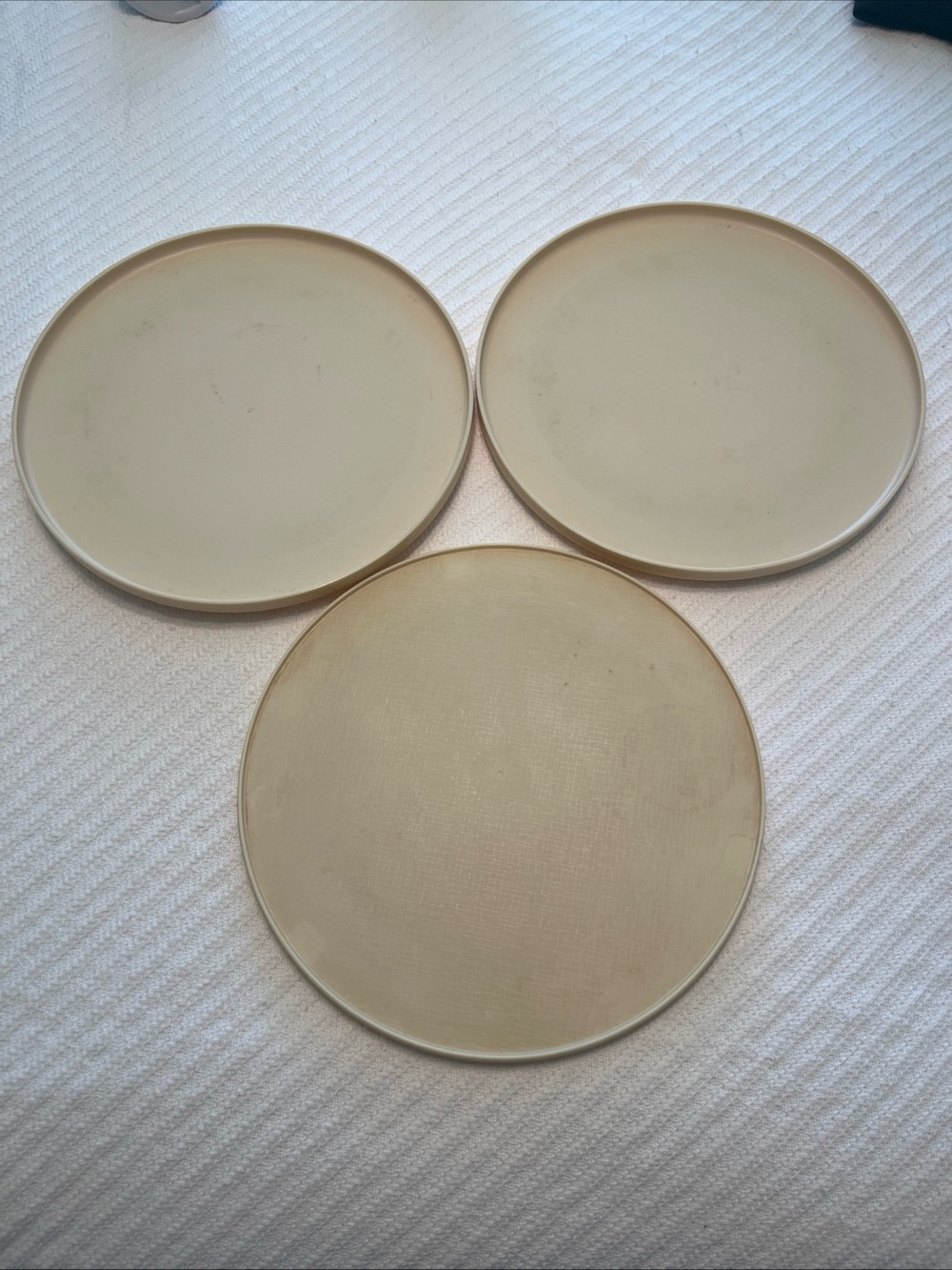 3 Rubbermaid Beige Rotating Lazy Susan Turntables for Spices